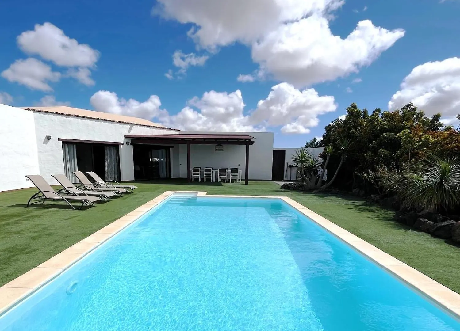 casa verde Lajares Villa
